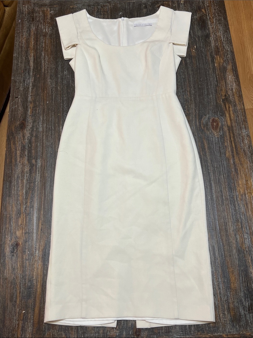 Black Halo Cream Cap-Sleeve Sheath Dress